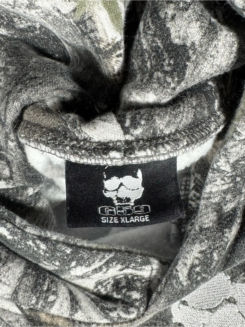 G59 pullover hoodie size XL